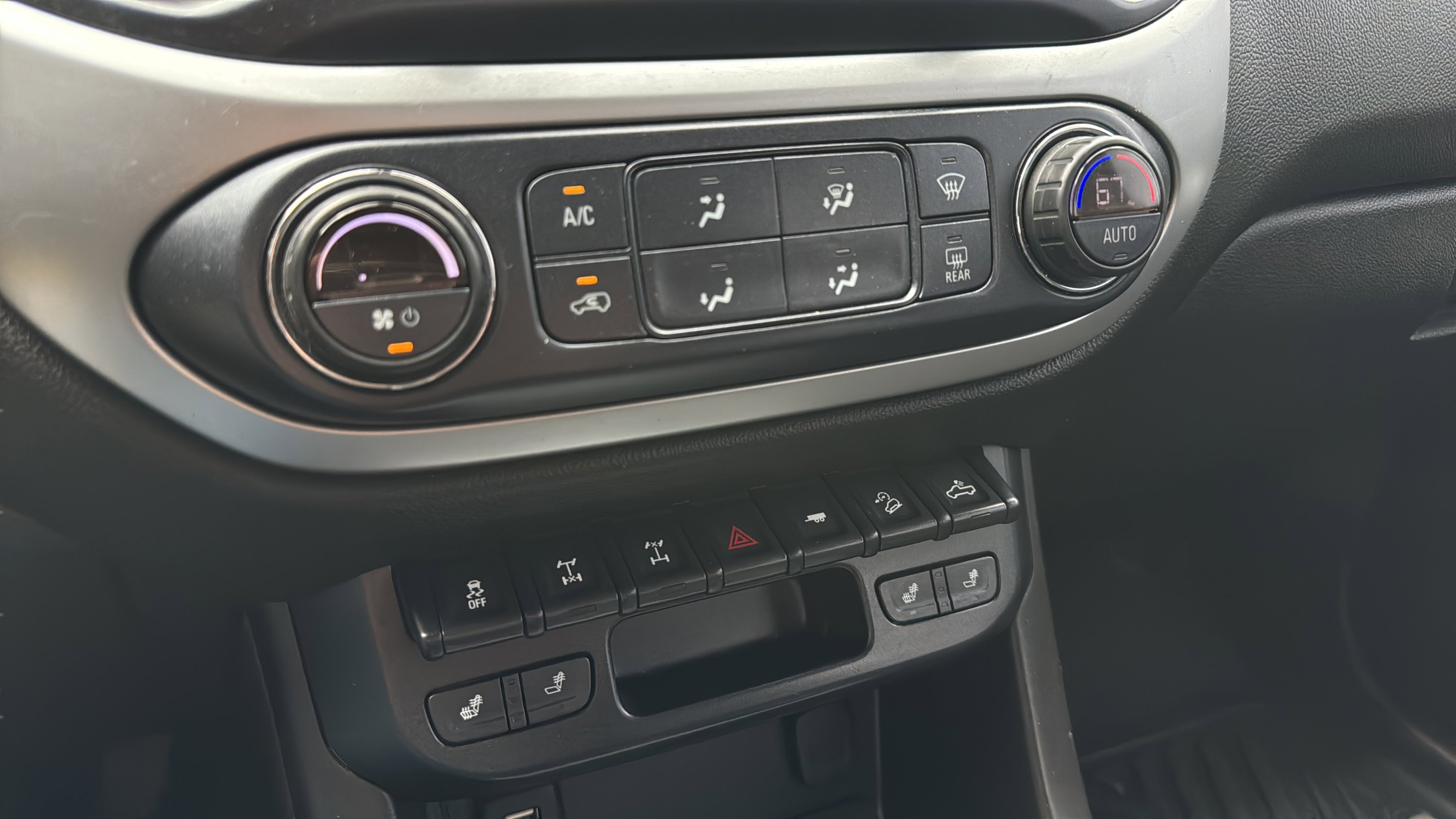 Used 2018 Chevrolet Colorado ZR2 AWD/4WD image 19