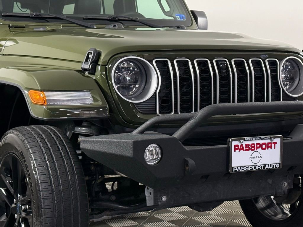 Used 2024 Jeep Wrangler Unlimited Sahara w/ Technology Group image 6