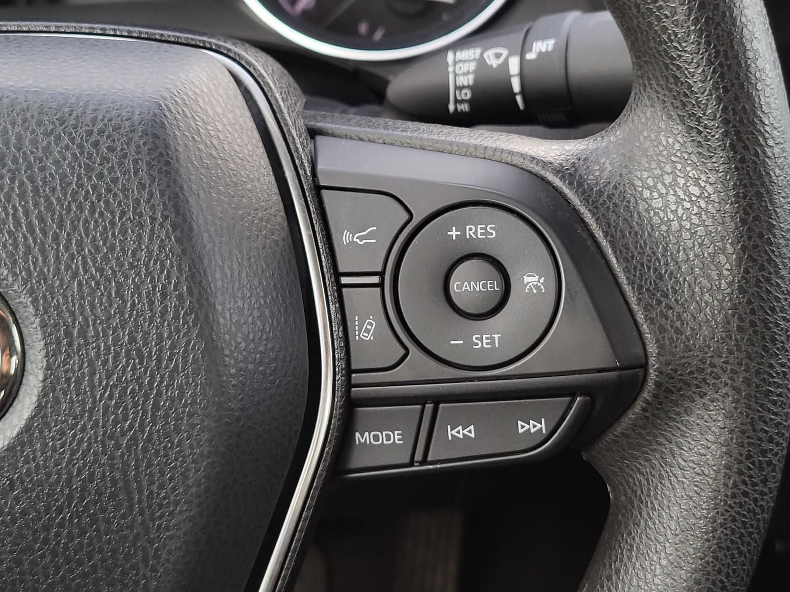 Used 2020 Toyota Camry LE FWD image 26