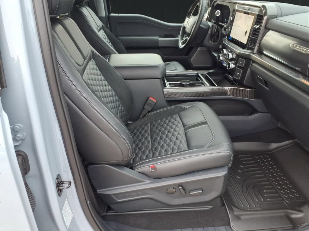 New 2026 Ford F250 Lariat w/ Black Appearance Package AWD/4WD image 13