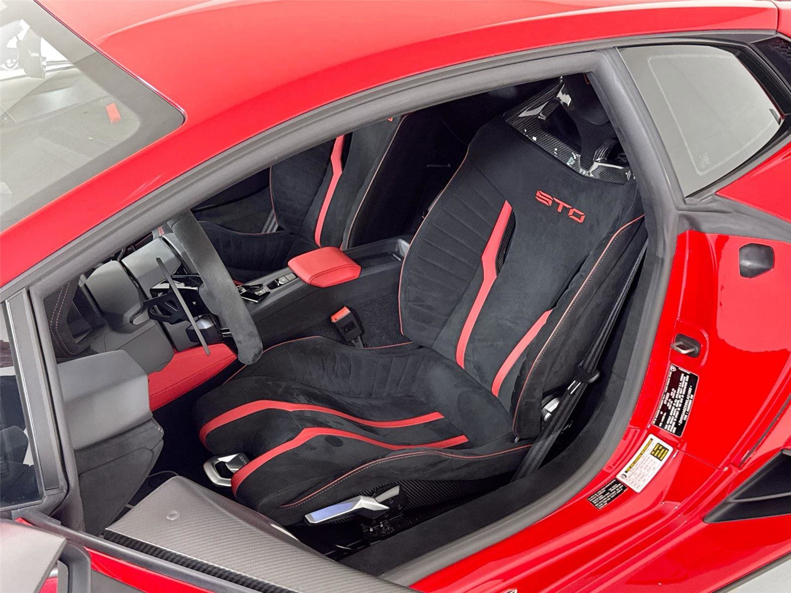 Used 2022 Lamborghini Huracan STO RWD image 14