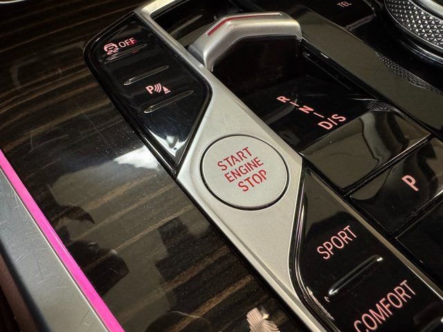 Used 2025 BMW X7 xDrive40i image 10