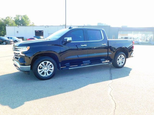 Used 2024 Chevrolet Silverado 1500 LTZ w/ LTZ Premium Package image 12