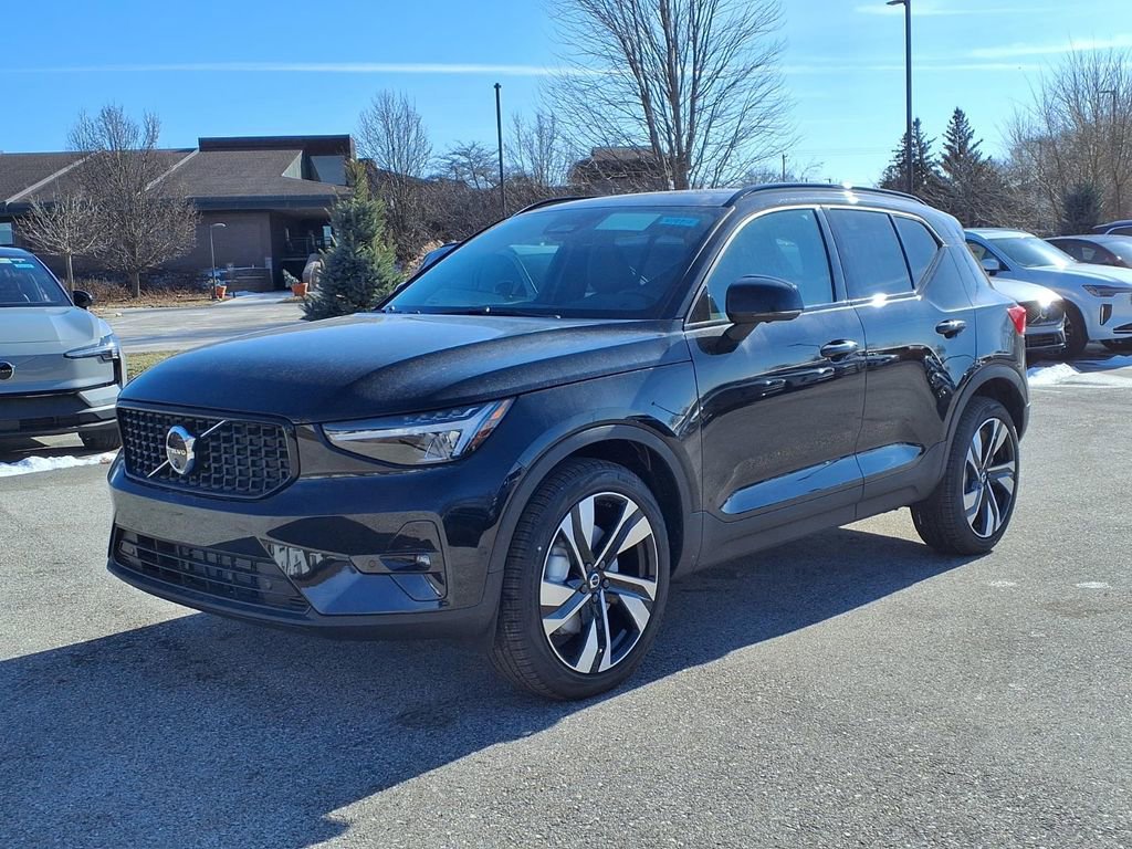 New 2026 Volvo XC40 B5 Plus w/ Climate Package AWD/4WD image 1