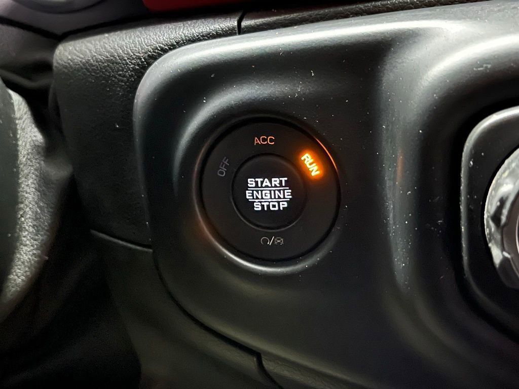 Used 2018 Jeep Wrangler Unlimited Rubicon w/ Dual Top Group image 12