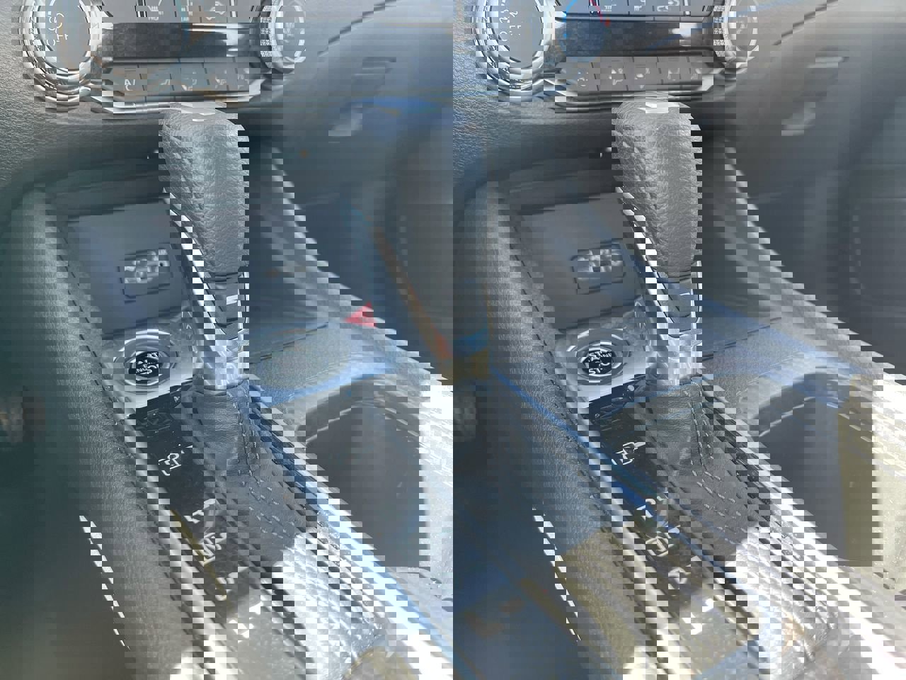 Used 2023 Nissan Sentra SV image 35