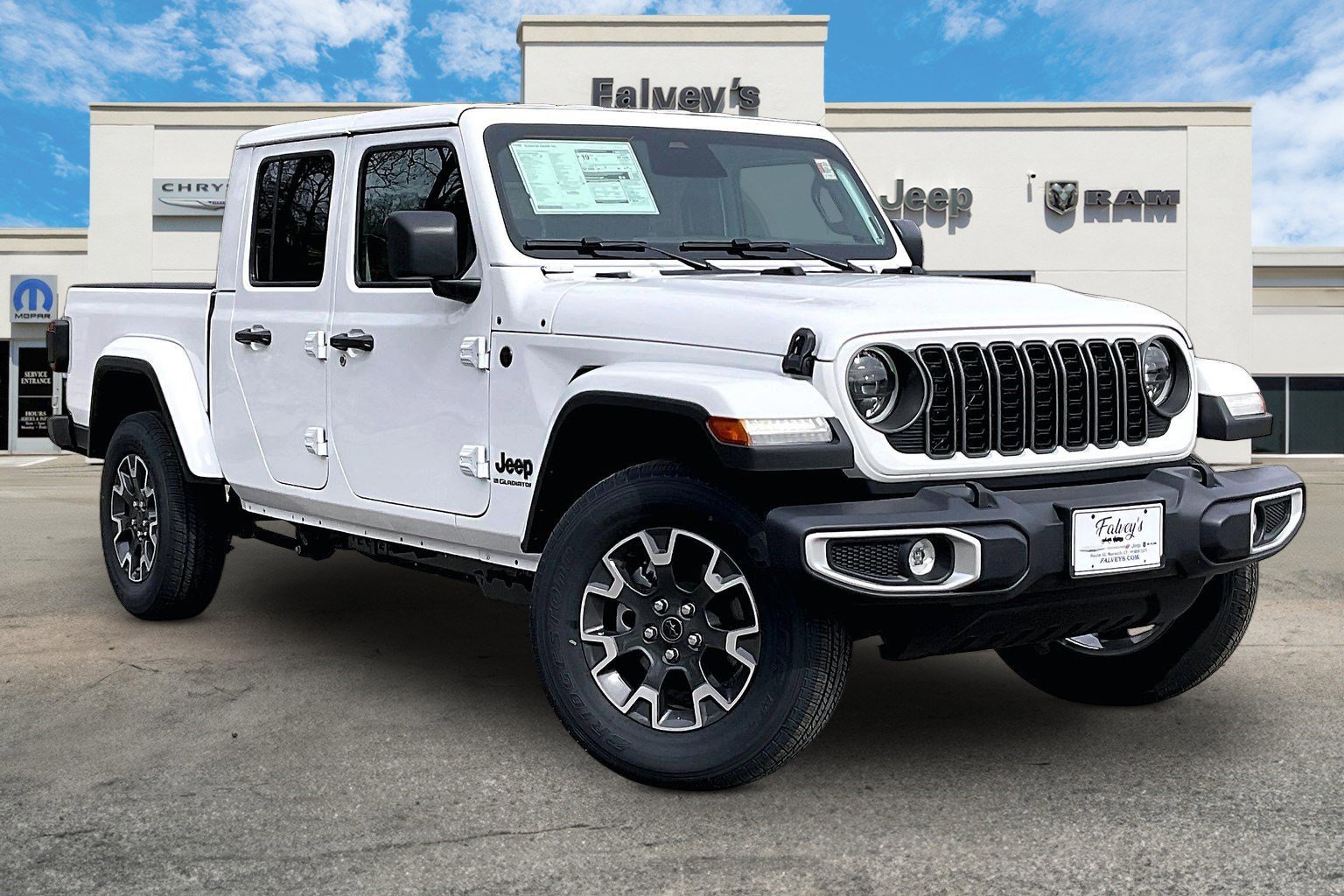 New 2026 Jeep Gladiator Sahara image 2