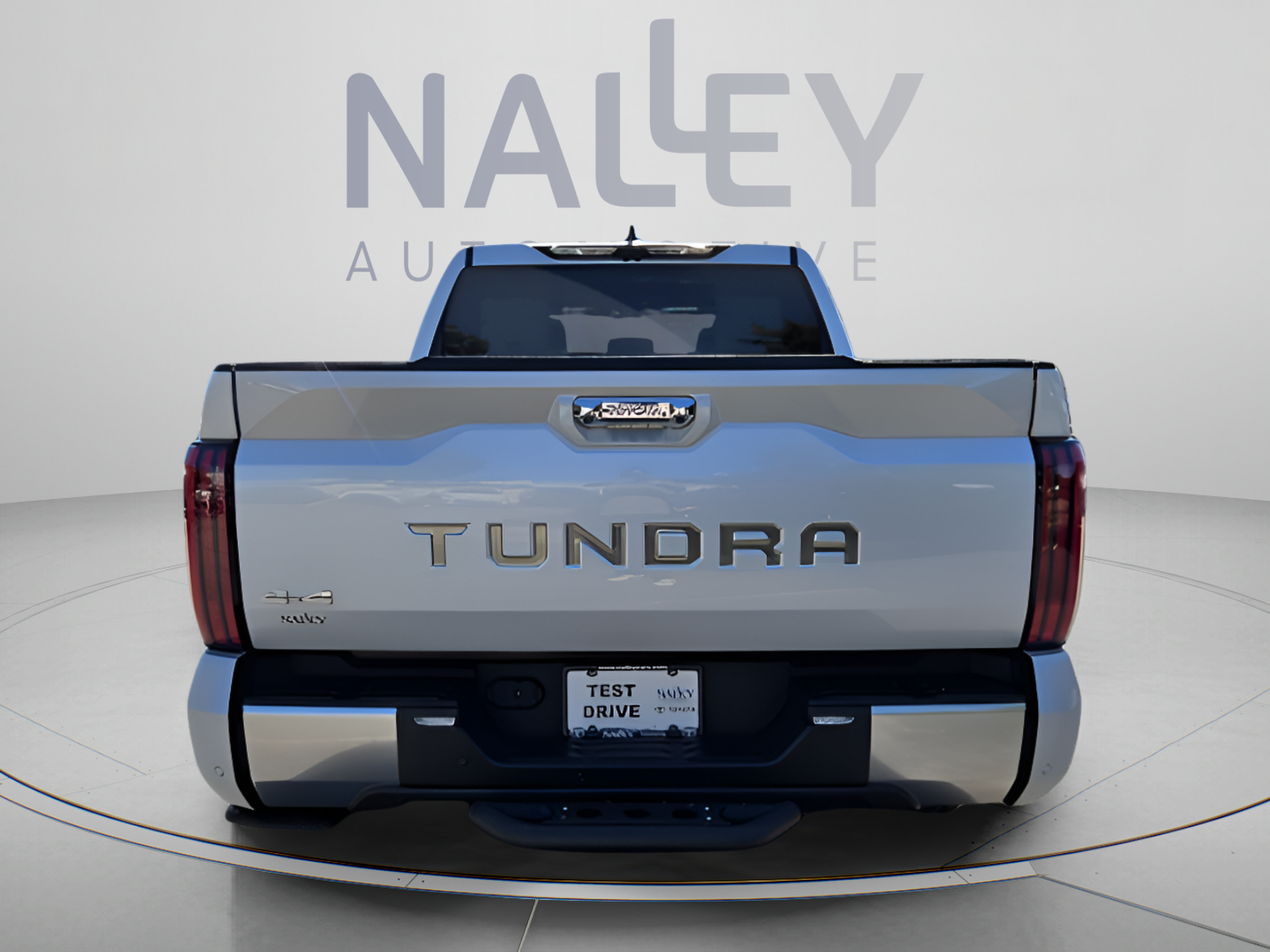 Used 2024 Toyota Tundra Capstone AWD/4WD image 4