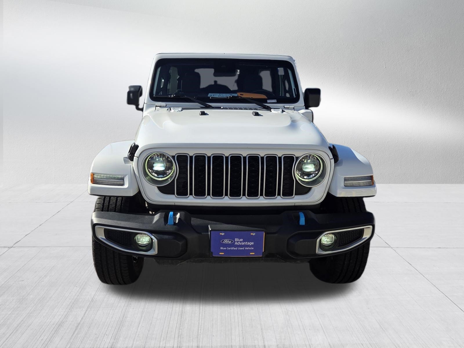 Used 2024 Jeep Wrangler Unlimited Sahara AWD/4WD image 2