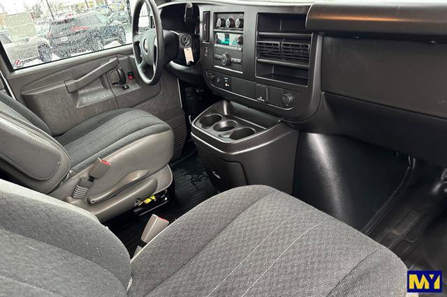 Used 2024 GMC Savana 2500 w/ Driver Convenience Package image 17