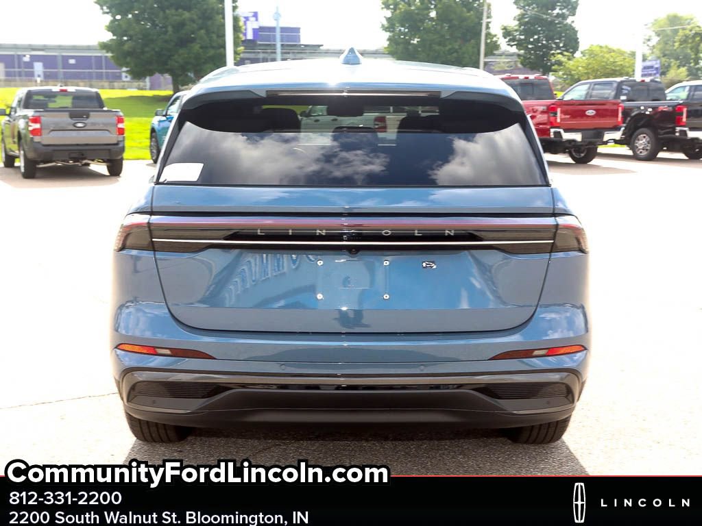 New 2025 Lincoln Nautilus Premier w/ Jet Appearance Package image 6