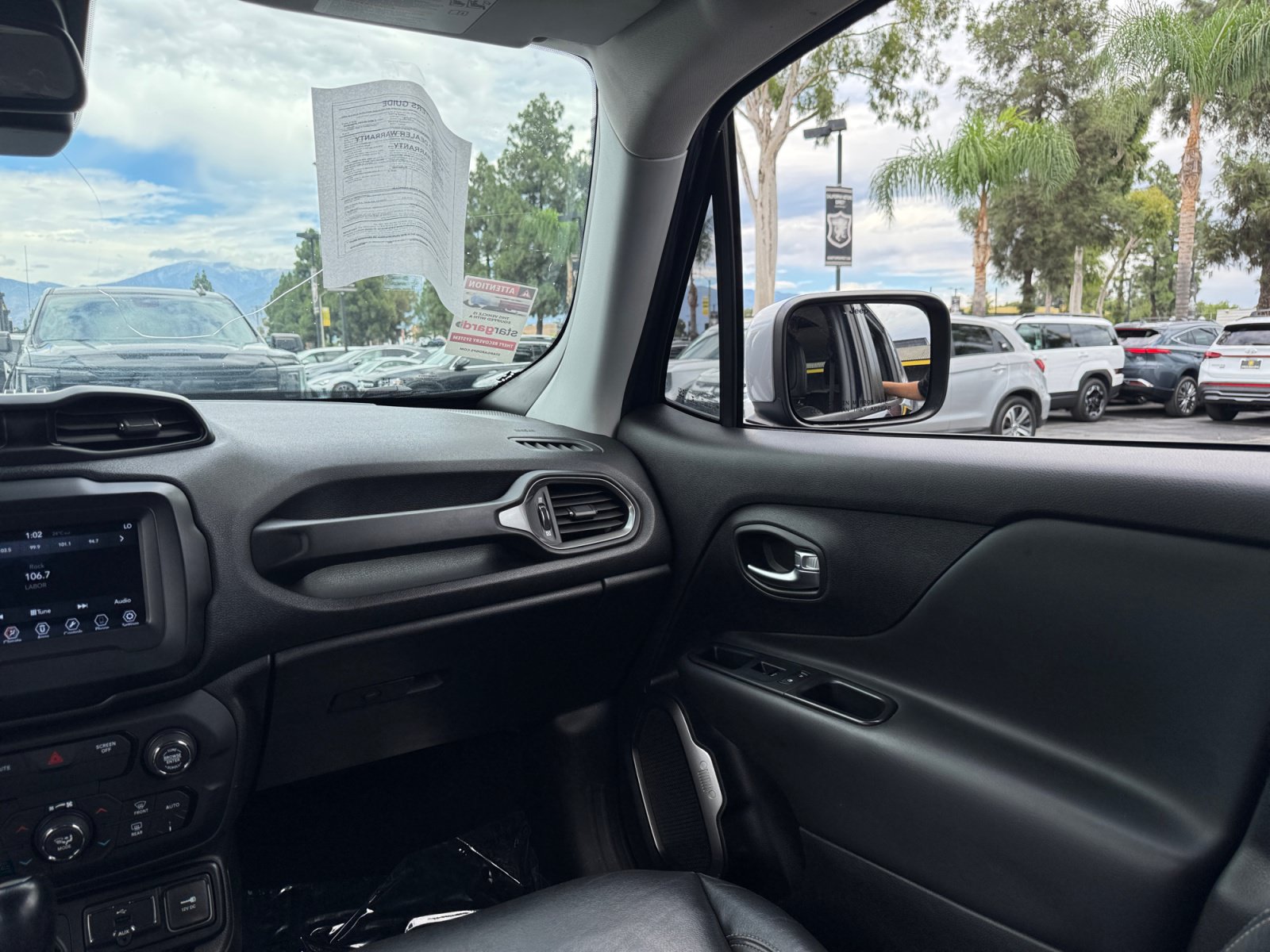 Used 2018 Jeep Renegade Limited AWD/4WD image 21