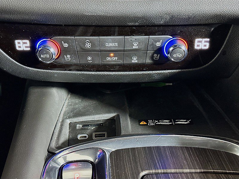 Used 2023 Buick Enclave Avenir w/ Avenir Technology Package image 18