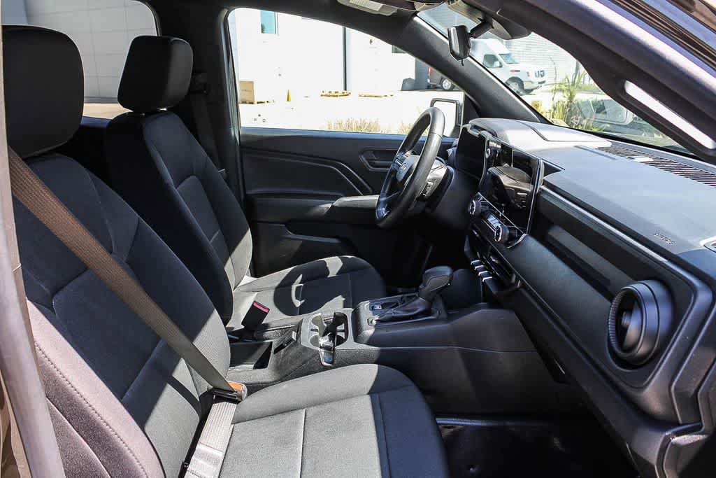 Used 2023 Chevrolet Colorado W/T image 17