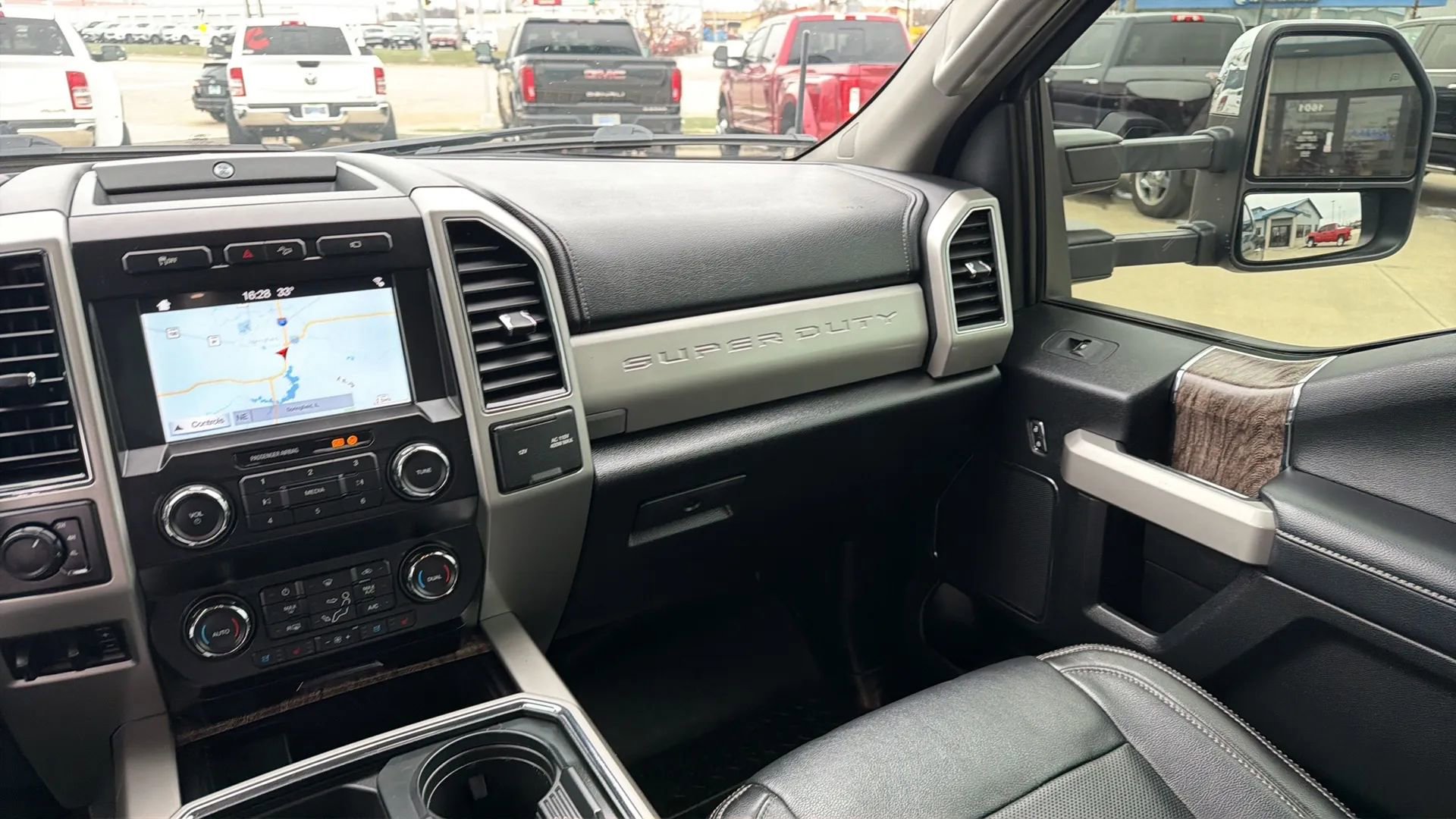 Used 2019 Ford F250 Lariat w/ Chrome Package image 65