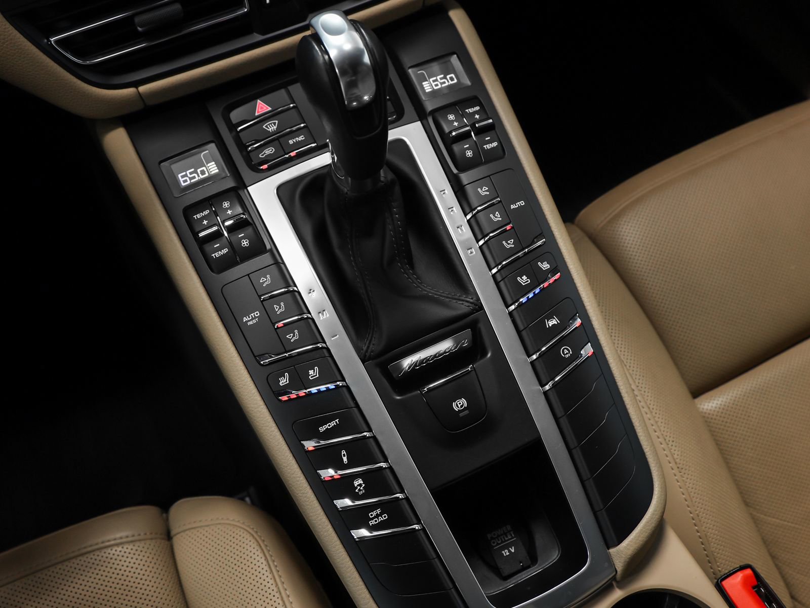 Used 2020 Porsche Macan image 30