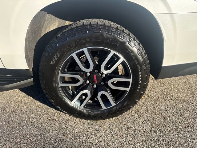 Used 2021 GMC Yukon XL AT4 image 16