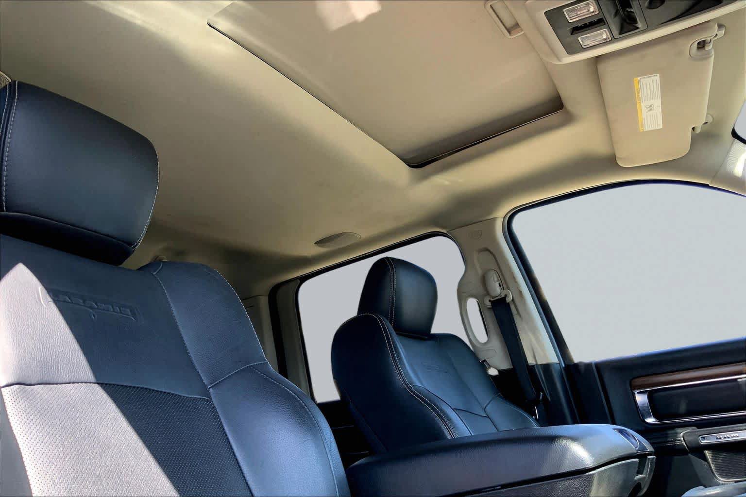 Used 2014 RAM 2500 Laramie w/ Convenience Group AWD/4WD image 14