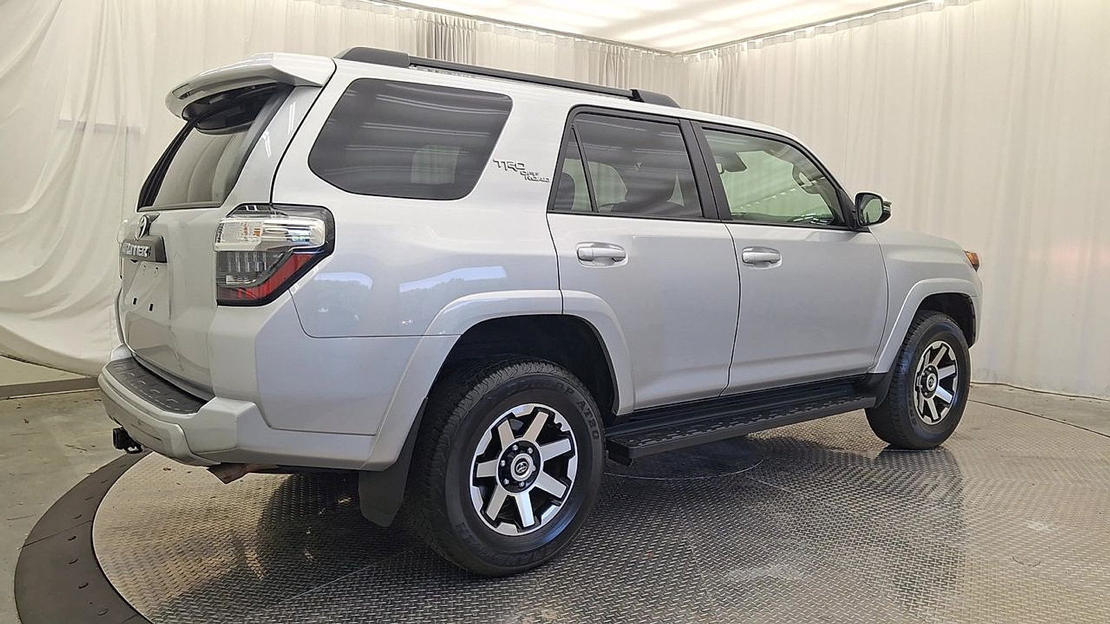 Certified 2024 Toyota 4Runner TRD Off-Road Premium AWD/4WD image 3