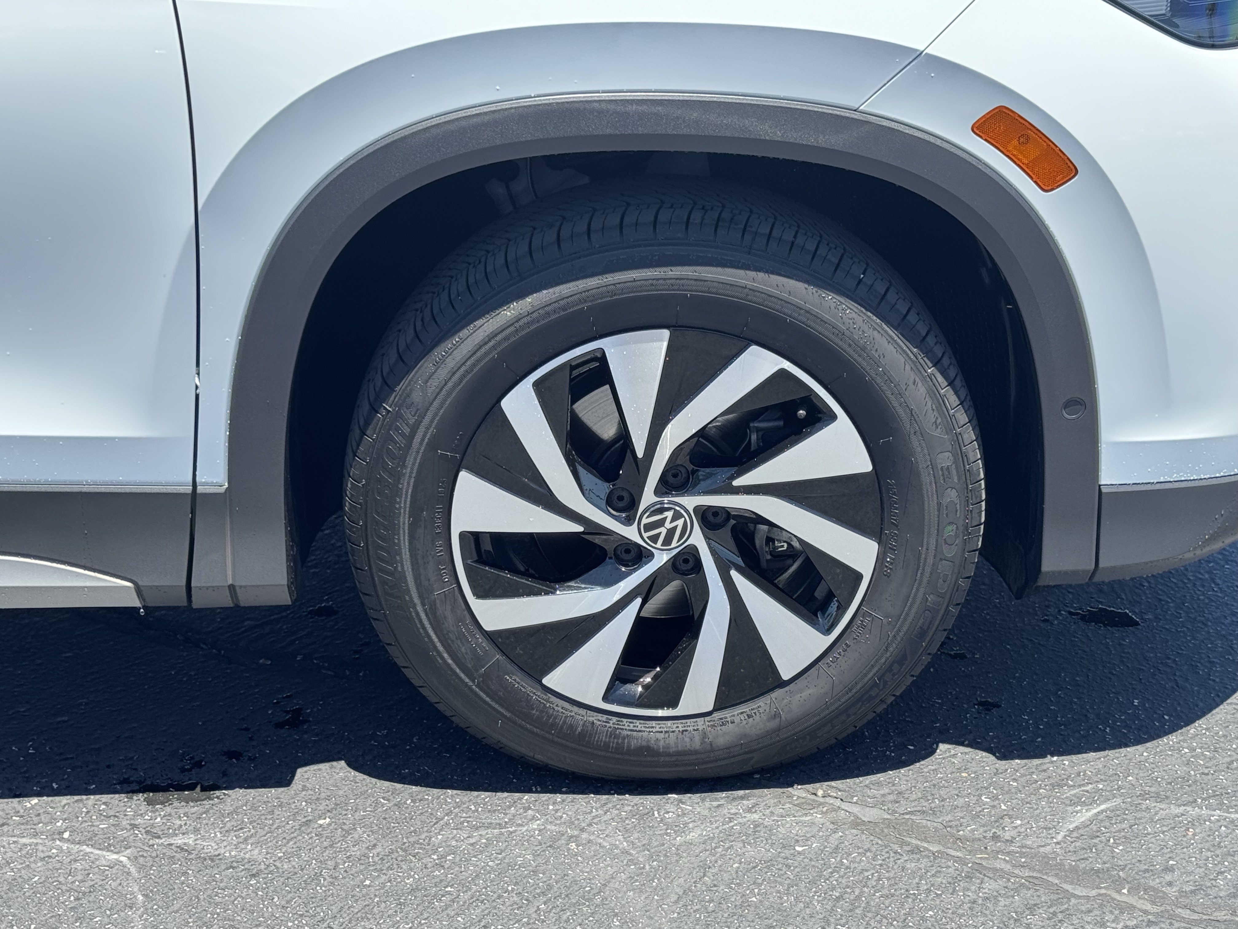 Certified 2025 Volkswagen Tiguan S FWD image 10