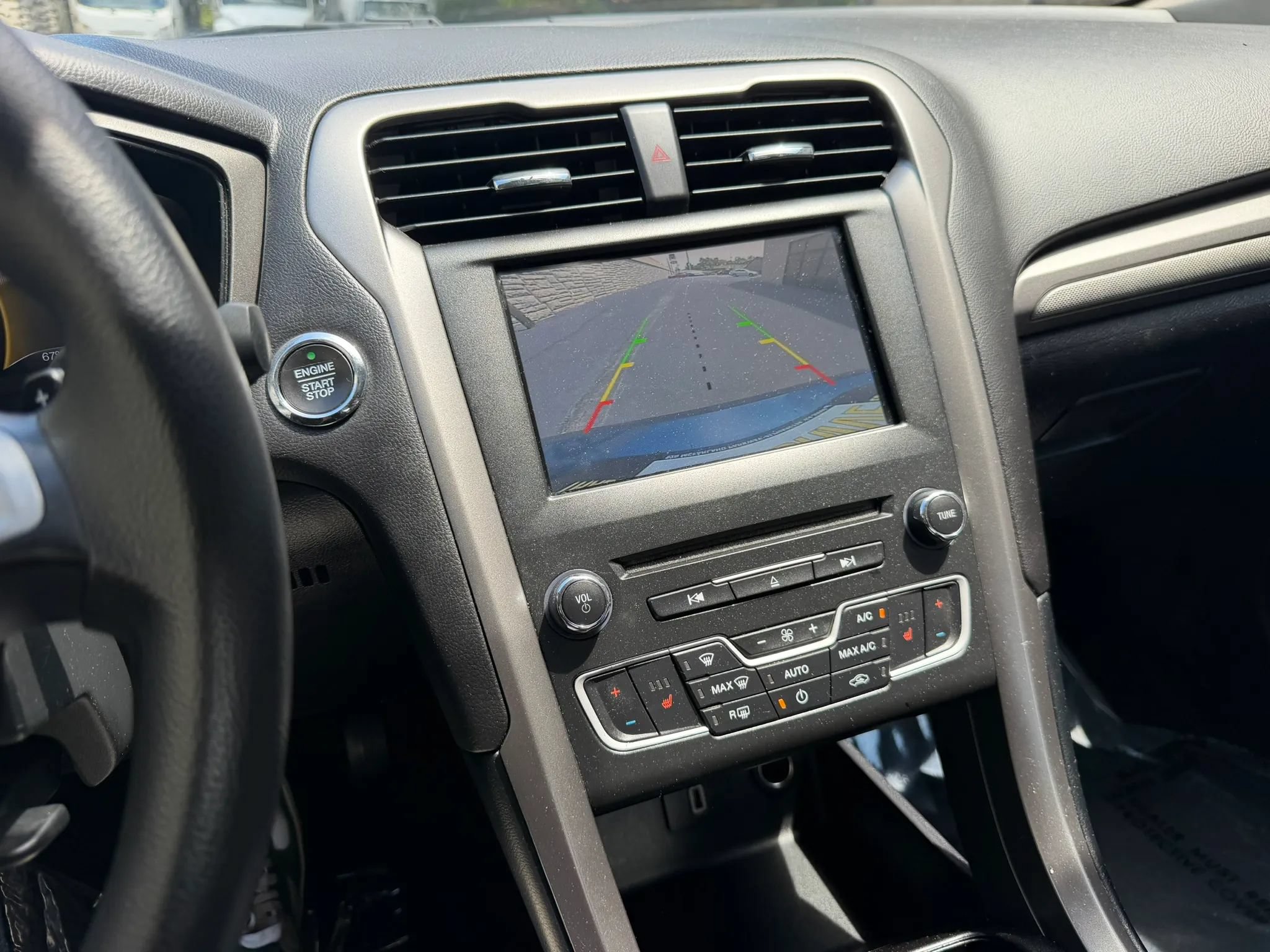 Used 2018 Ford Fusion SE w/ Fusion SE Technology Package FWD image 41