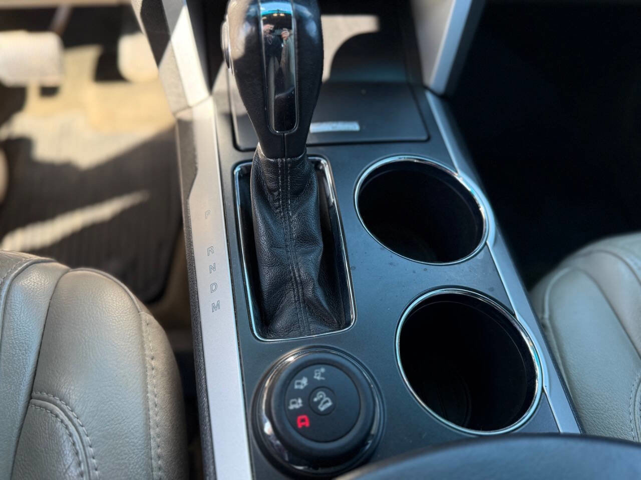 Used 2013 Ford Explorer XLT image 16