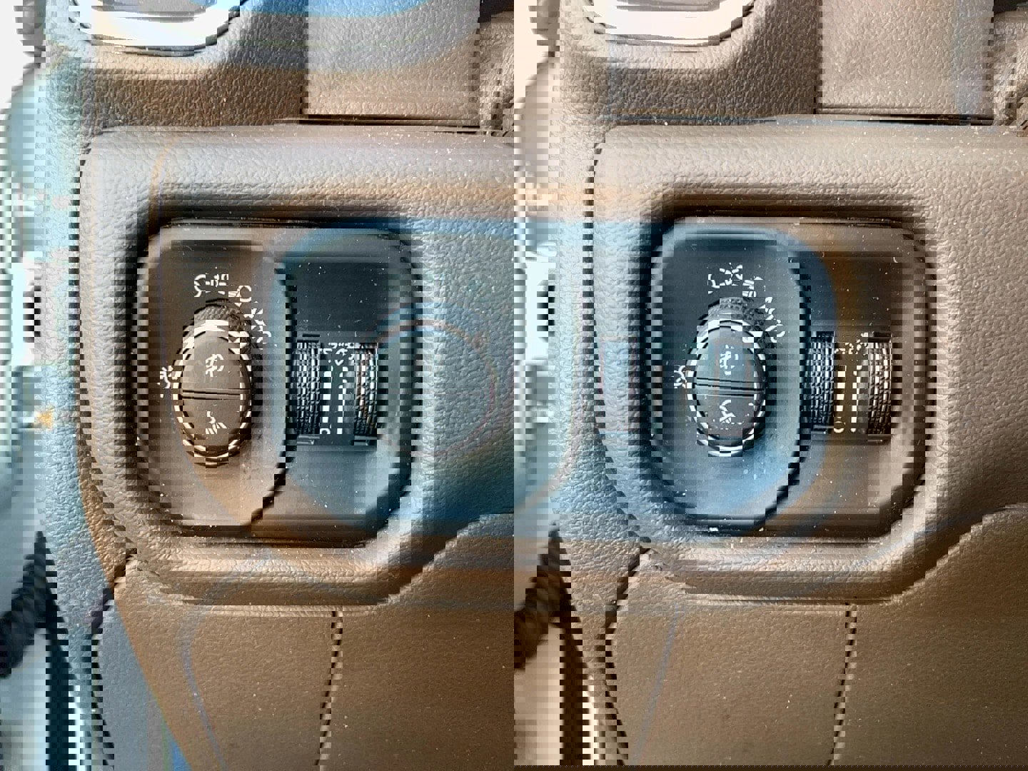 Used 2020 RAM 2500 Laramie image 21