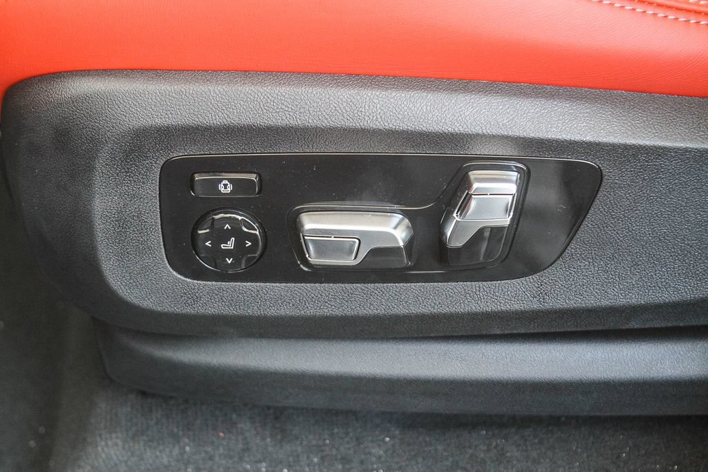 New 2026 BMW X5 M Competition w/ Executive Package AWD/4WD image 18