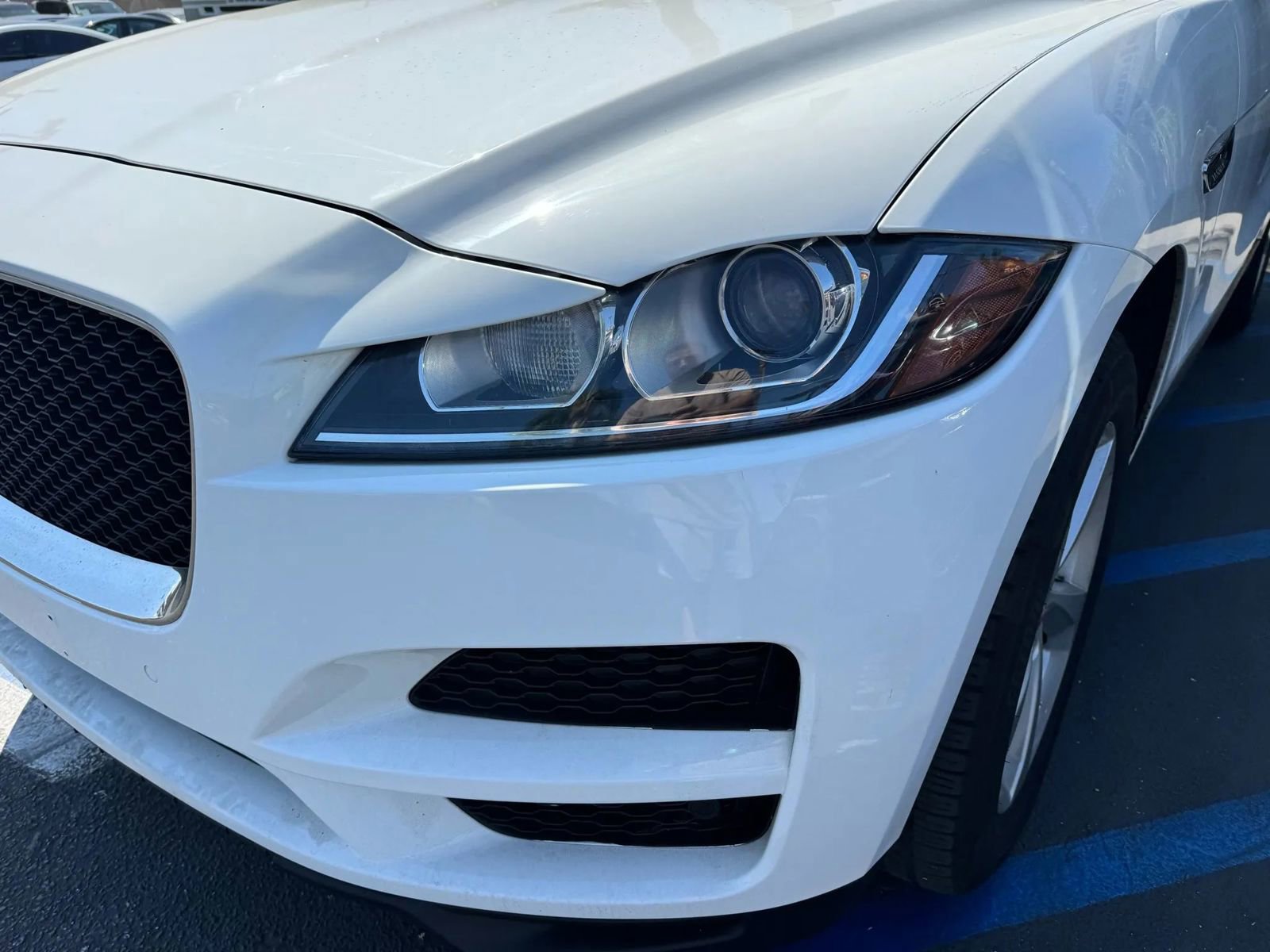 Used 2020 Jaguar F-PACE Premium image 4