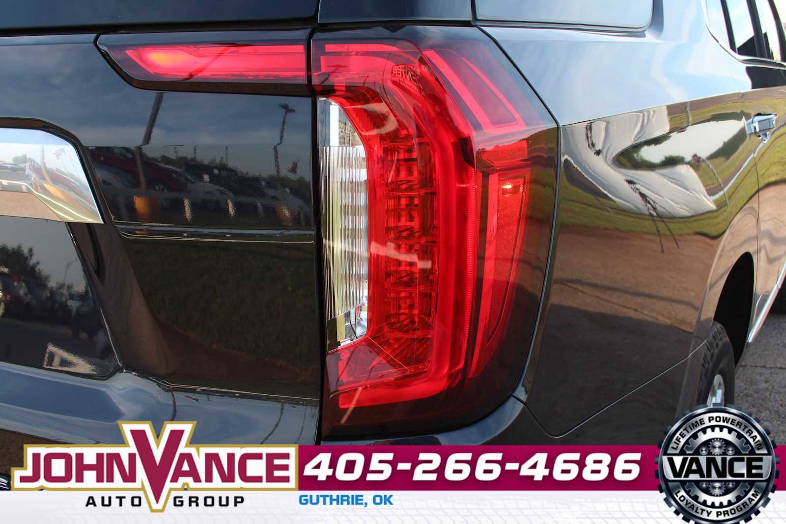 Used 2023 GMC Yukon Denali w/ Max Trailering Package AWD/4WD image 12