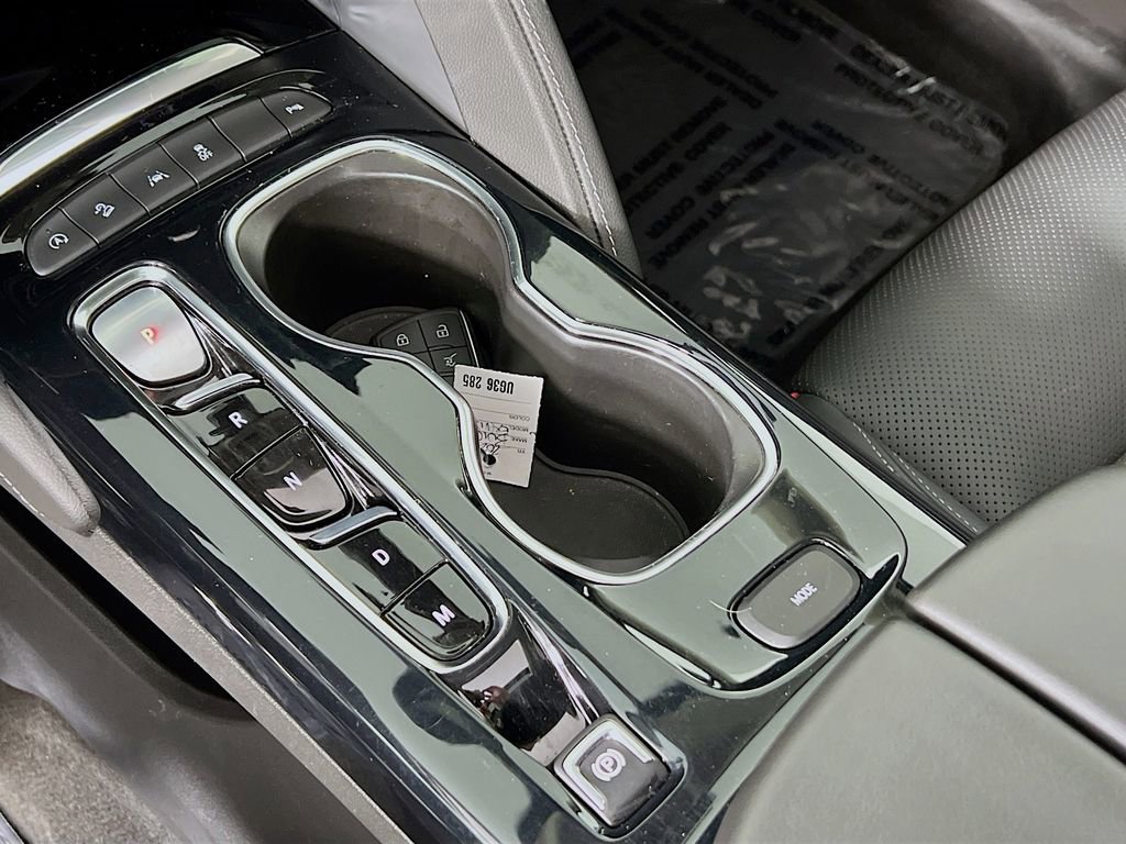 Certified 2023 Buick Envision Essence w/ Sport Touring Package AWD/4WD image 16