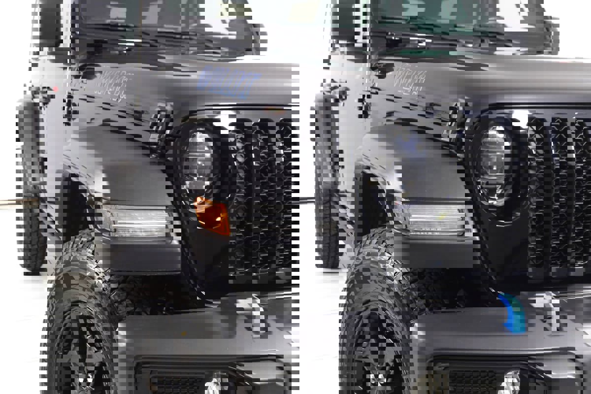 Used 2023 Jeep Wrangler Unlimited w/ Cold Weather Group image 15