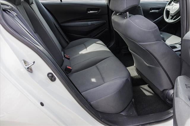 Used 2020 Toyota Corolla LE image 25
