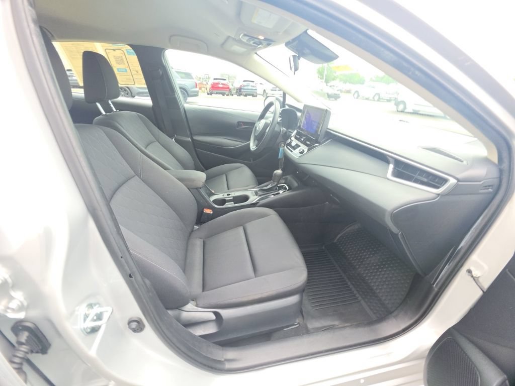 Used 2024 Toyota Corolla LE FWD image 33