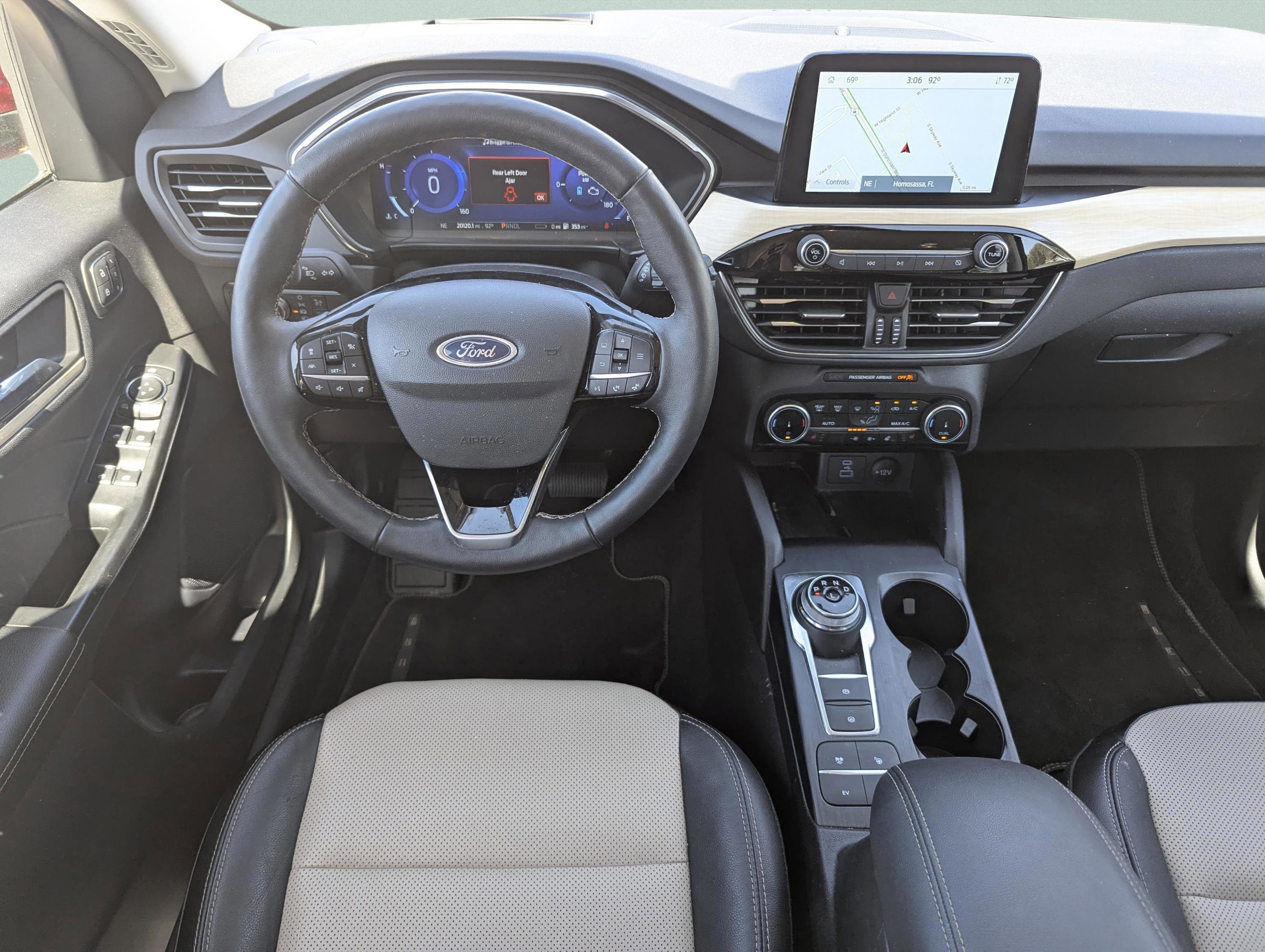 Used 2022 Ford Escape Titanium w/ Titanium Premium Package FWD image 36