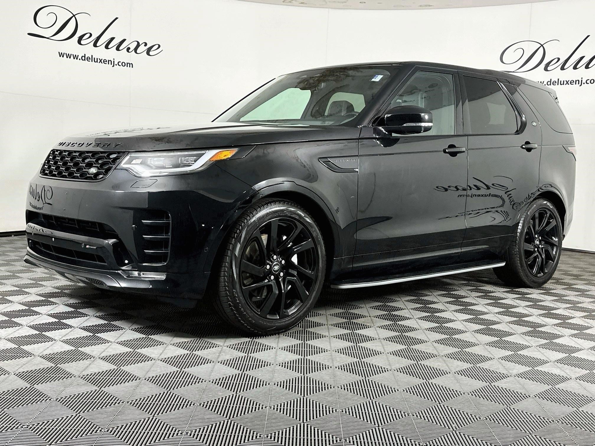 Used 2023 Land Rover Discovery S R-Dynamic AWD/4WD image 3