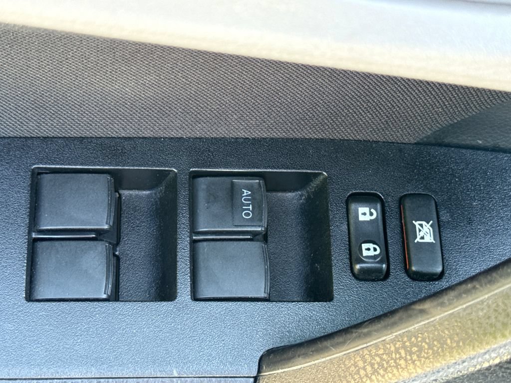 Used 2017 Toyota Corolla L FWD image 14