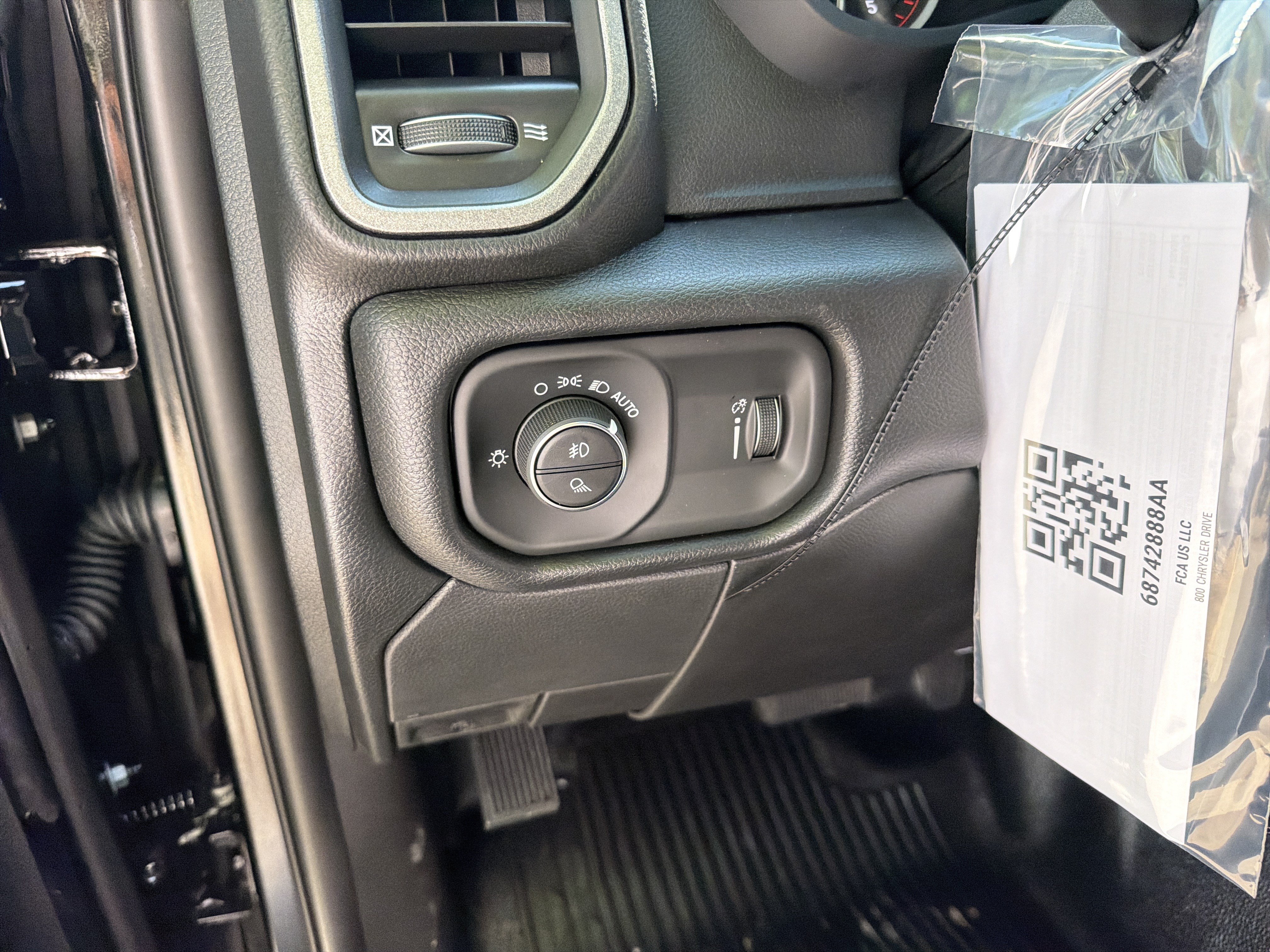 New 2026 RAM 3500 Tradesman AWD/4WD image 26