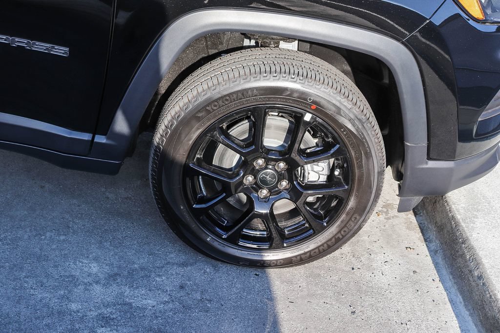 New 2026 Jeep Compass Latitude AWD/4WD image 11