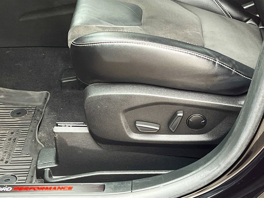 Used 2023 Ford Edge ST AWD/4WD image 19