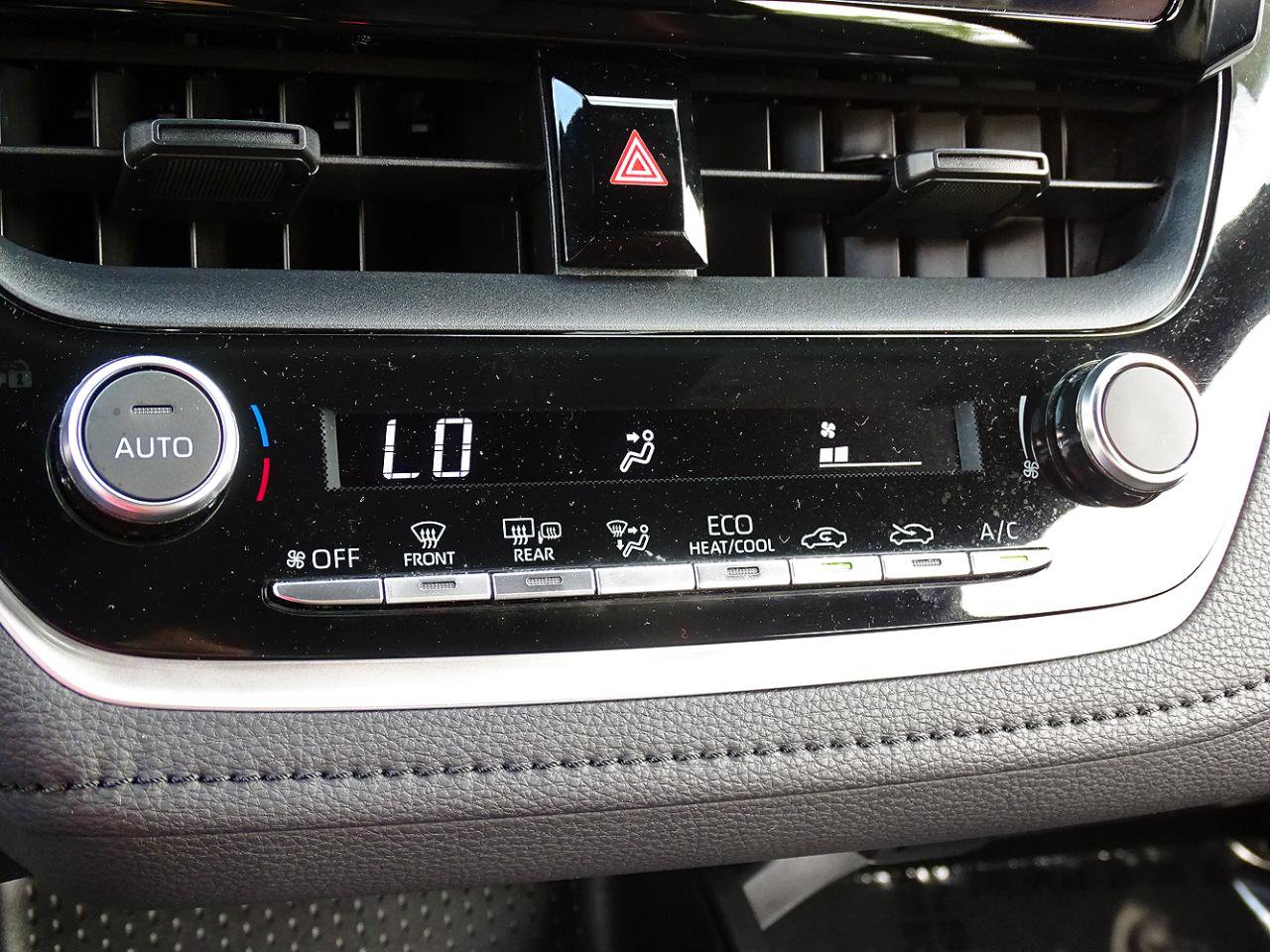Used 2023 Toyota Corolla SE FWD image 39