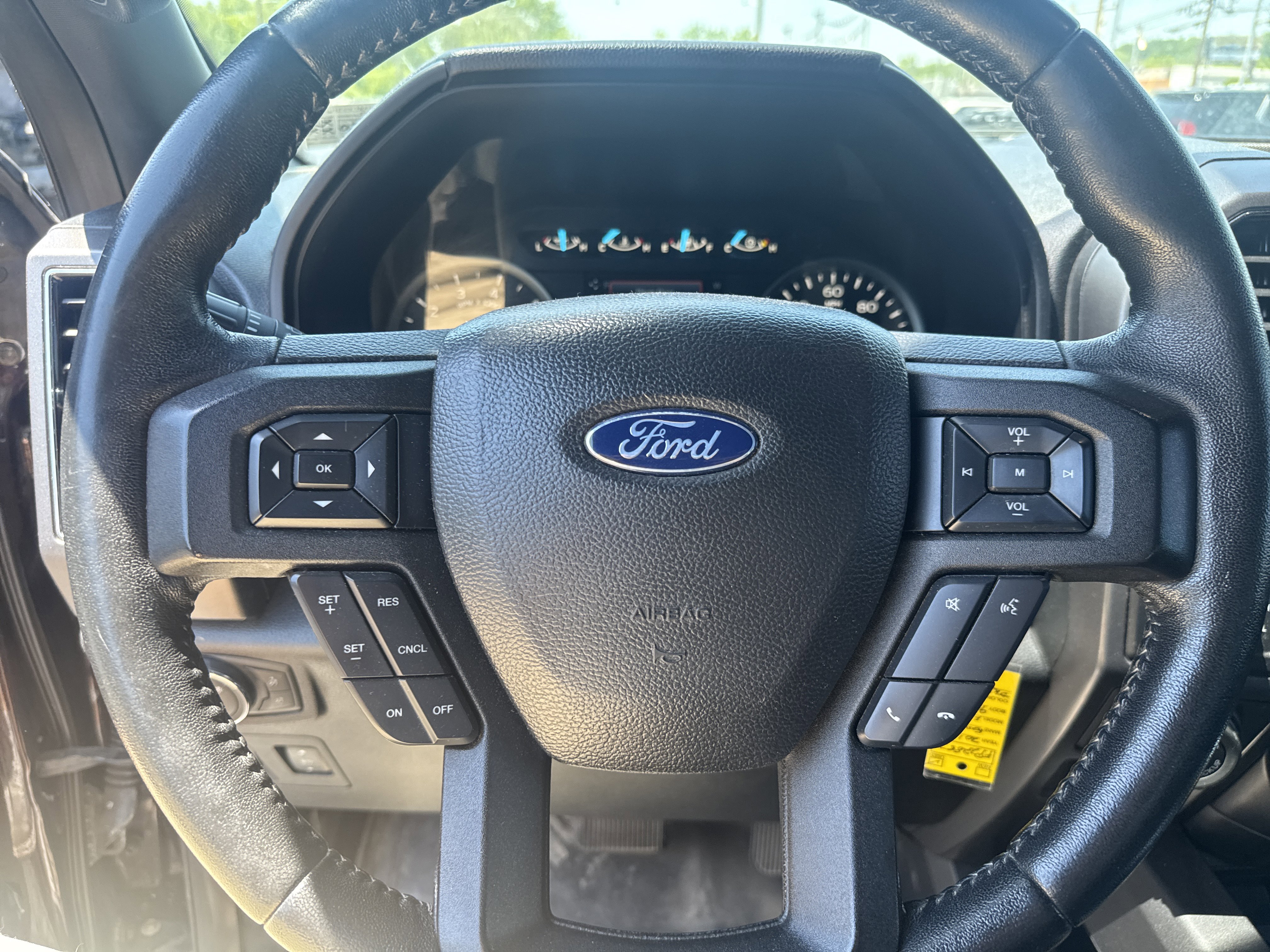 Used 2018 Ford F150 XLT w/ Equipment Group 302A Luxury AWD/4WD image 17