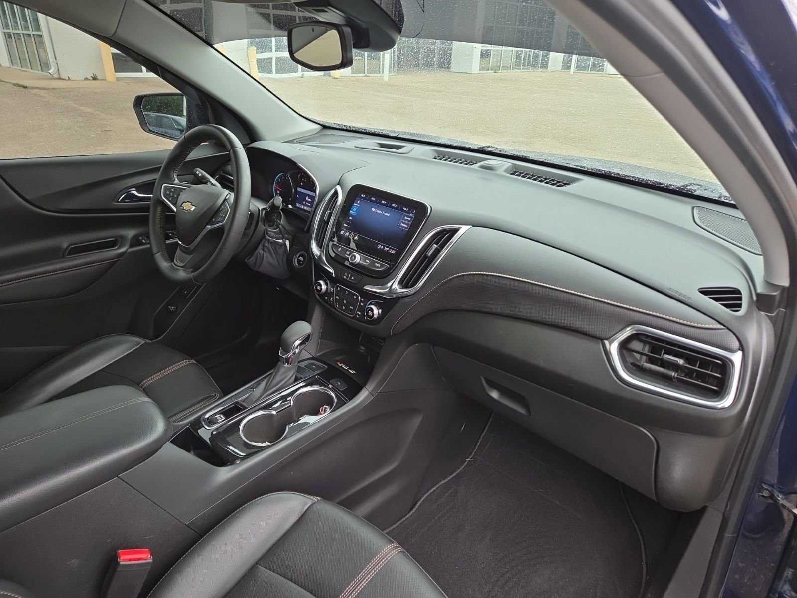 Used 2022 Chevrolet Equinox Premier AWD/4WD image 11