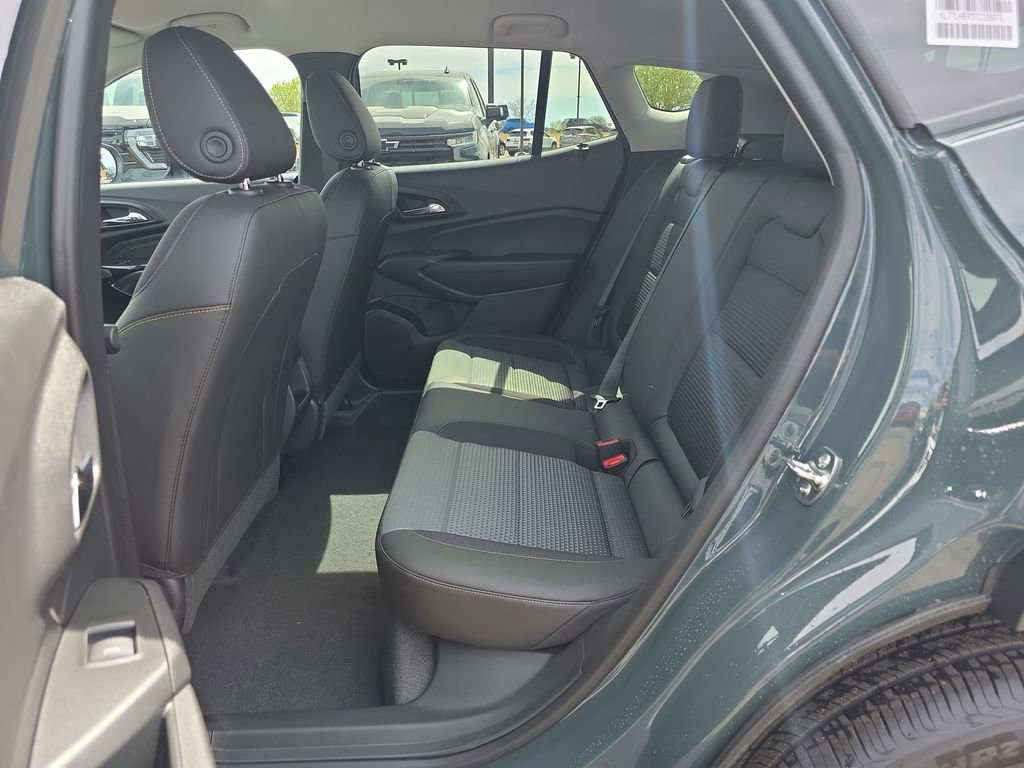 New 2026 Chevrolet Trax LT w/ Driver Confidence Package FWD image 25