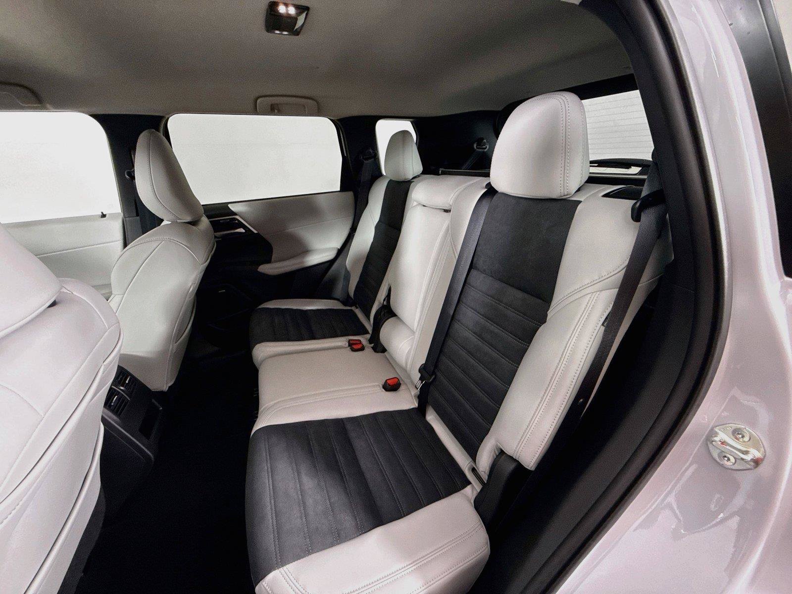 New 2026 Mitsubishi Outlander SE AWD/4WD image 22