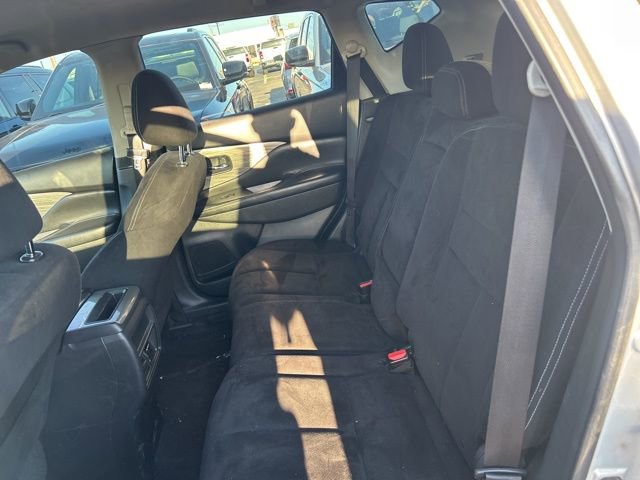 Used 2016 Nissan Murano S image 9