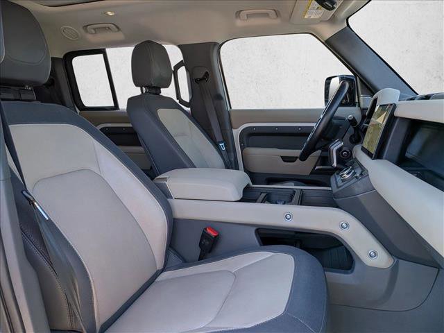 Used 2024 Land Rover Defender 130 X-Dynamic SE image 20