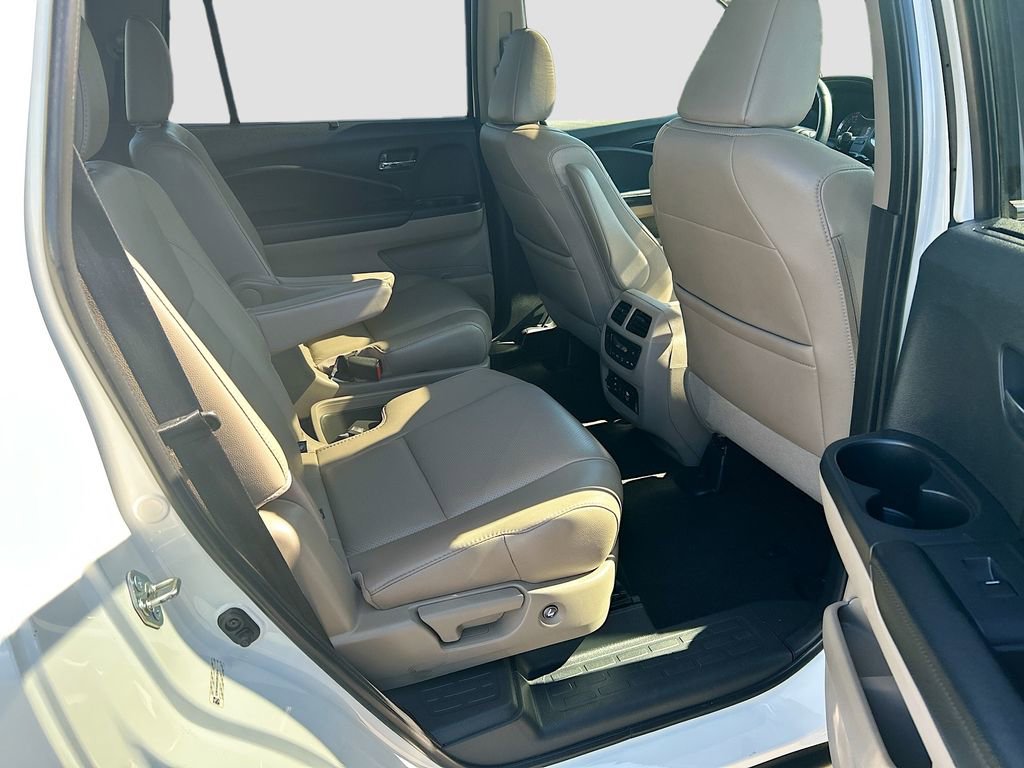 Used 2016 Honda Pilot Elite image 31