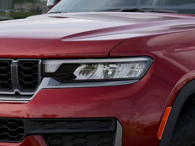 New 2026 Jeep Grand Cherokee Altitude AWD/4WD image 10