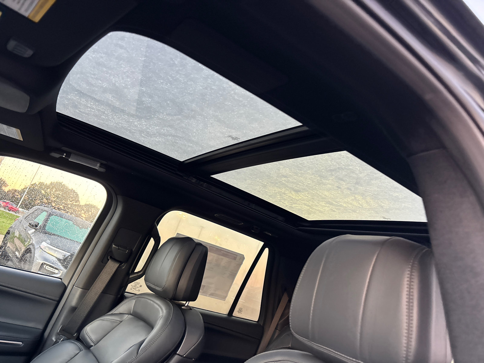 New 2027 Lincoln Navigator Reserve w/ Jet Appearance Package AWD/4WD image 25